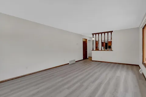 $299,900 | 1609 7 1/2 Street Southwest, Willmar, MN 56201