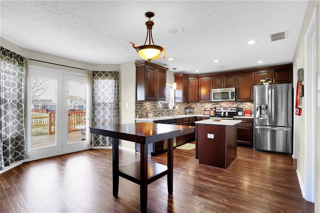 1213 Silver Ridge Lane Brownsburg, IN 46112 - Photo 10 of 36 Gallery Image 10