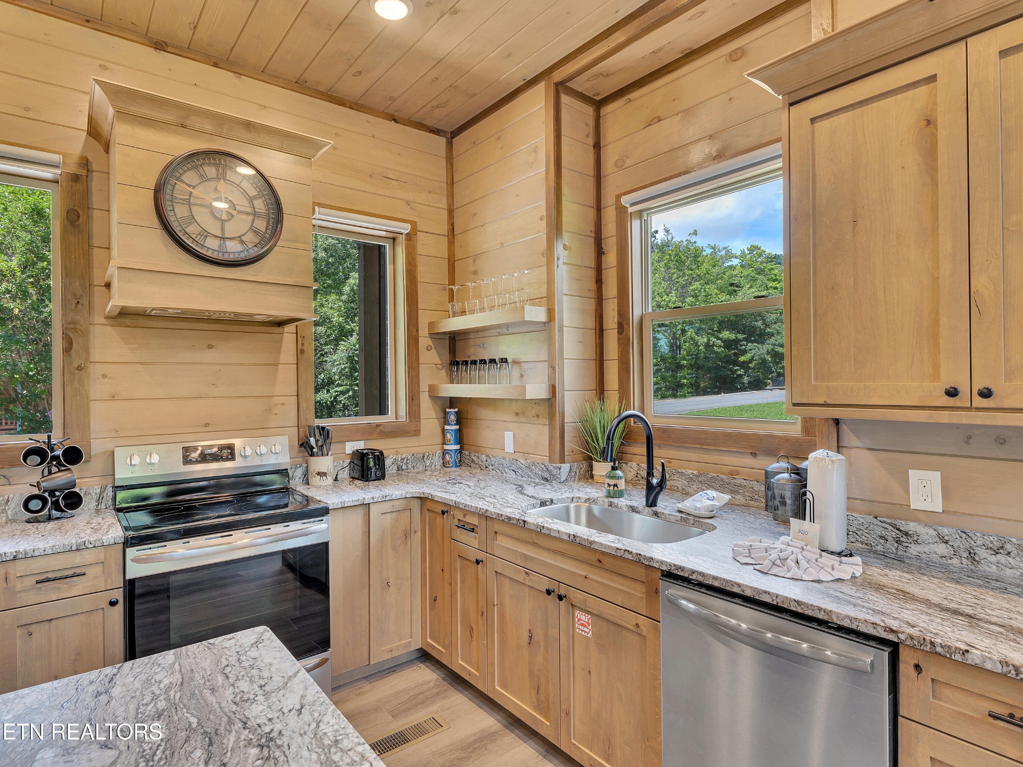 1940 Smoky Cove Road Sevierville, TN 37876 - Photo 12 of 45 Gallery Image 12