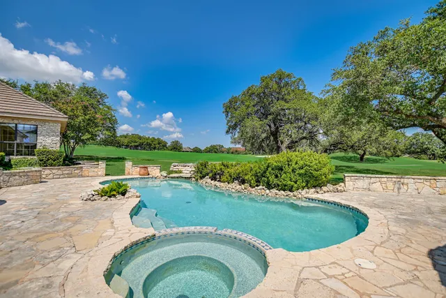 $825,000 | 2104 Chipshot Court, Spicewood, TX 78669