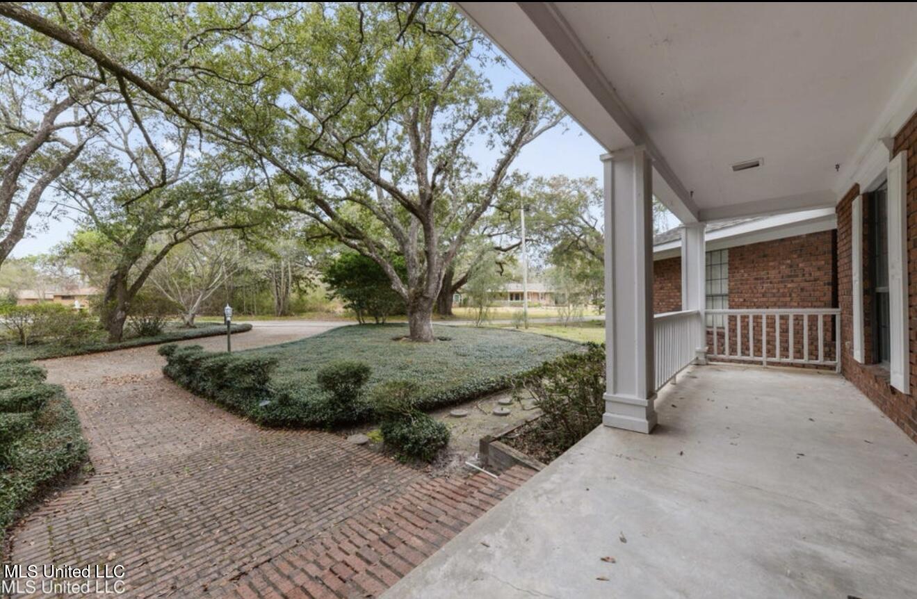 3712 Townsend Road Gautier, MS 39553 - Photo 5 of 33 IMG_0096