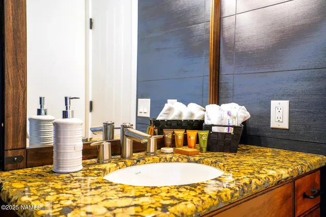 $2,500 | 17810 Walapai Road, Unit 72, Munds Park, AZ 86017