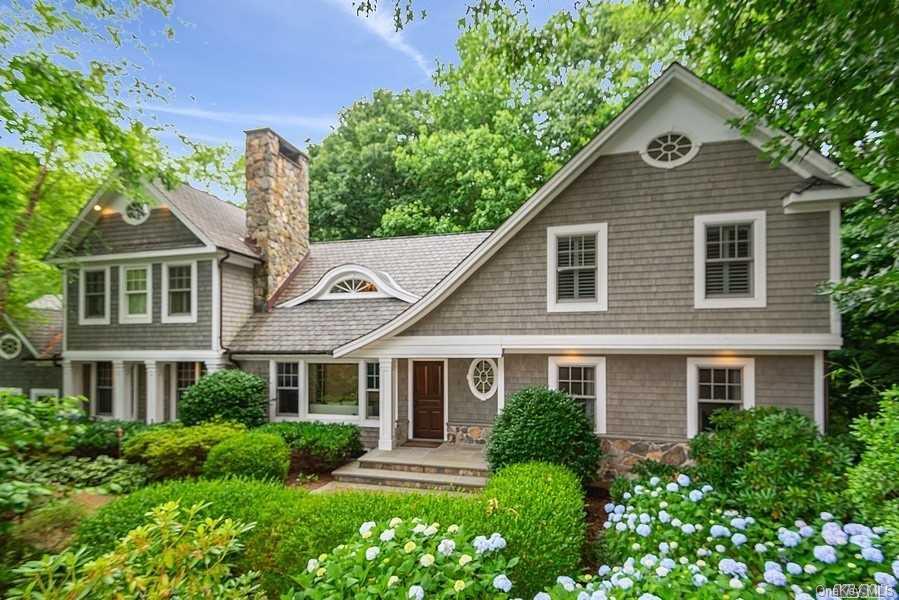209 Lawrence Hill Road Cold Spring Harbor, NY 11724 - Photo 1 of 1 Gallery Image 1