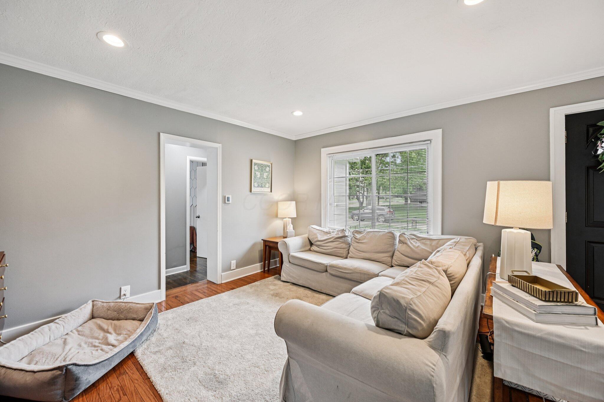 2361 Middlesex Road Upper Arlington, OH 43220 - Photo 9 of 53 10-web-or-mls-Middlesex Rd-1806-010