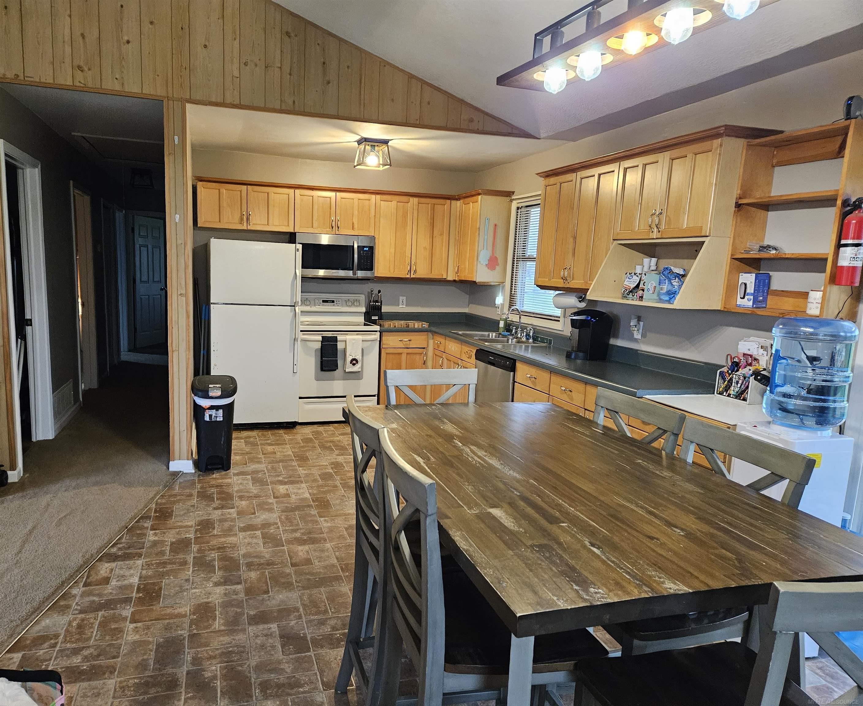 8078 Wildcat Road Croswell, MI 48422 - Photo 9 of 22 50127295-8.JPG
