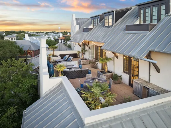 $2,640,000 | 78 North Barrett Square, Unit 6, Rosemary Beach, FL 32461
