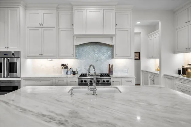 $2,450,000 | 2104 Cades Spirit Bend, Austin, TX 78738