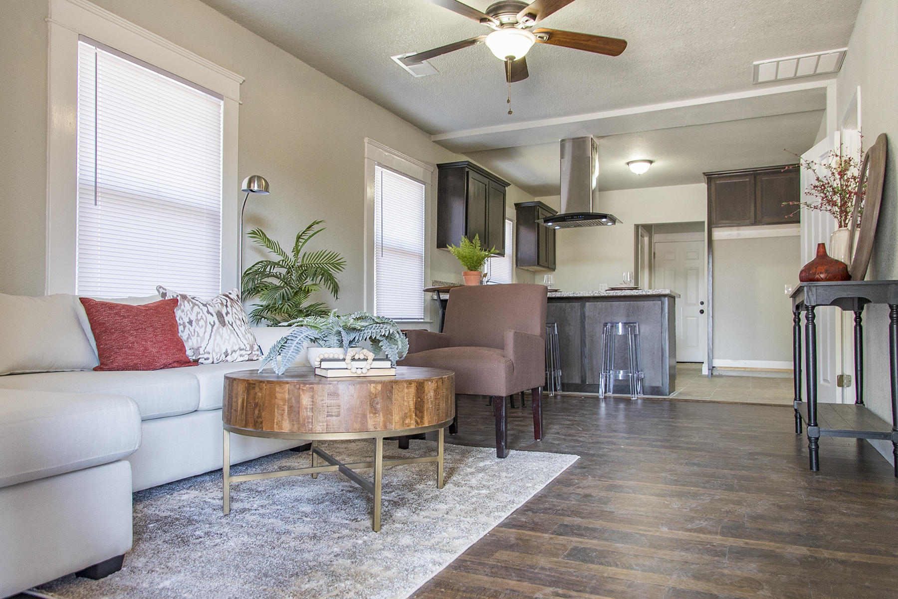 439 South F Street Exeter, CA 93221 - Photo 6 of 24 100