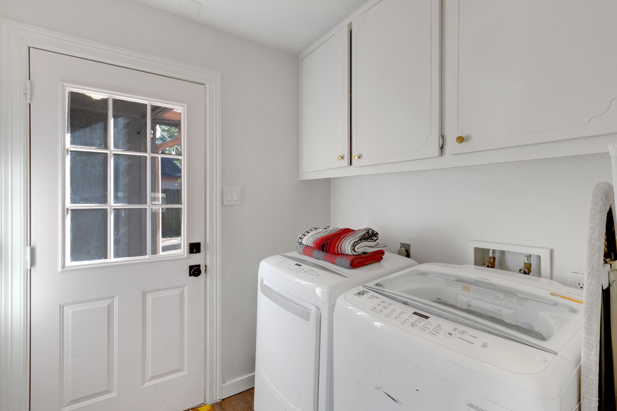 3627 Rolling Forest Drive Spring, TX 77388 - Photo 15 of 47 Back door provides access through utility room to back yard and garage.