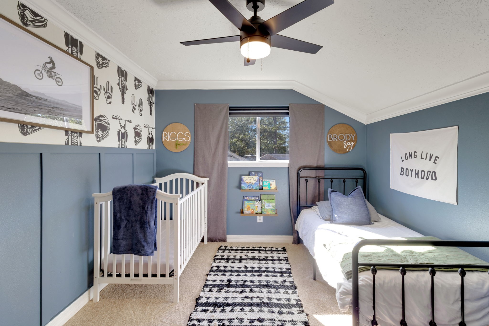 3627 Rolling Forest Drive Spring, TX 77388 - Photo 33 of 47 Another view of third bedroom upstairs.