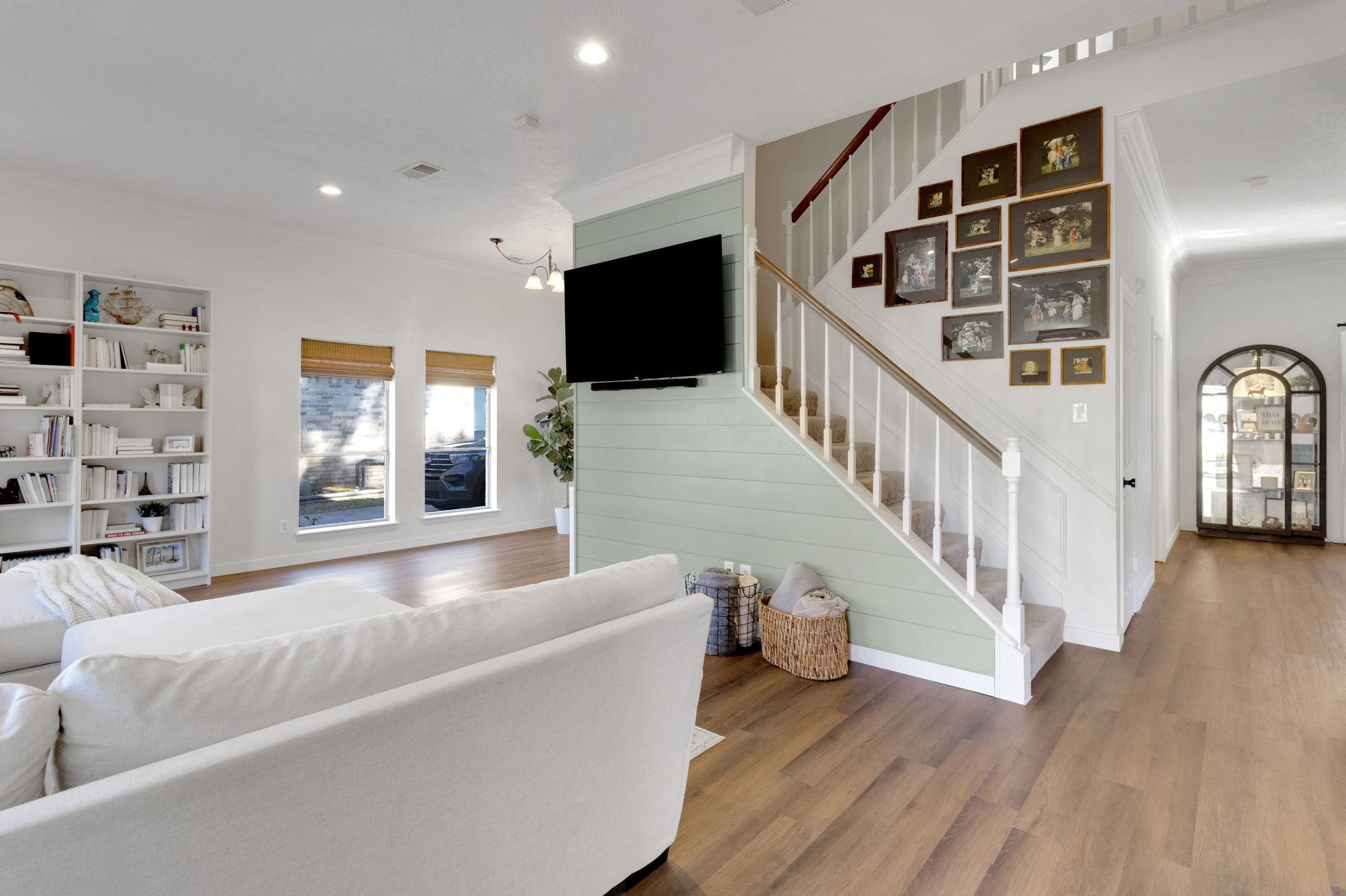 3627 Rolling Forest Drive Spring, TX 77388 - Photo 5 of 47 Upgraded flooring flows throughout living areas on main floor.