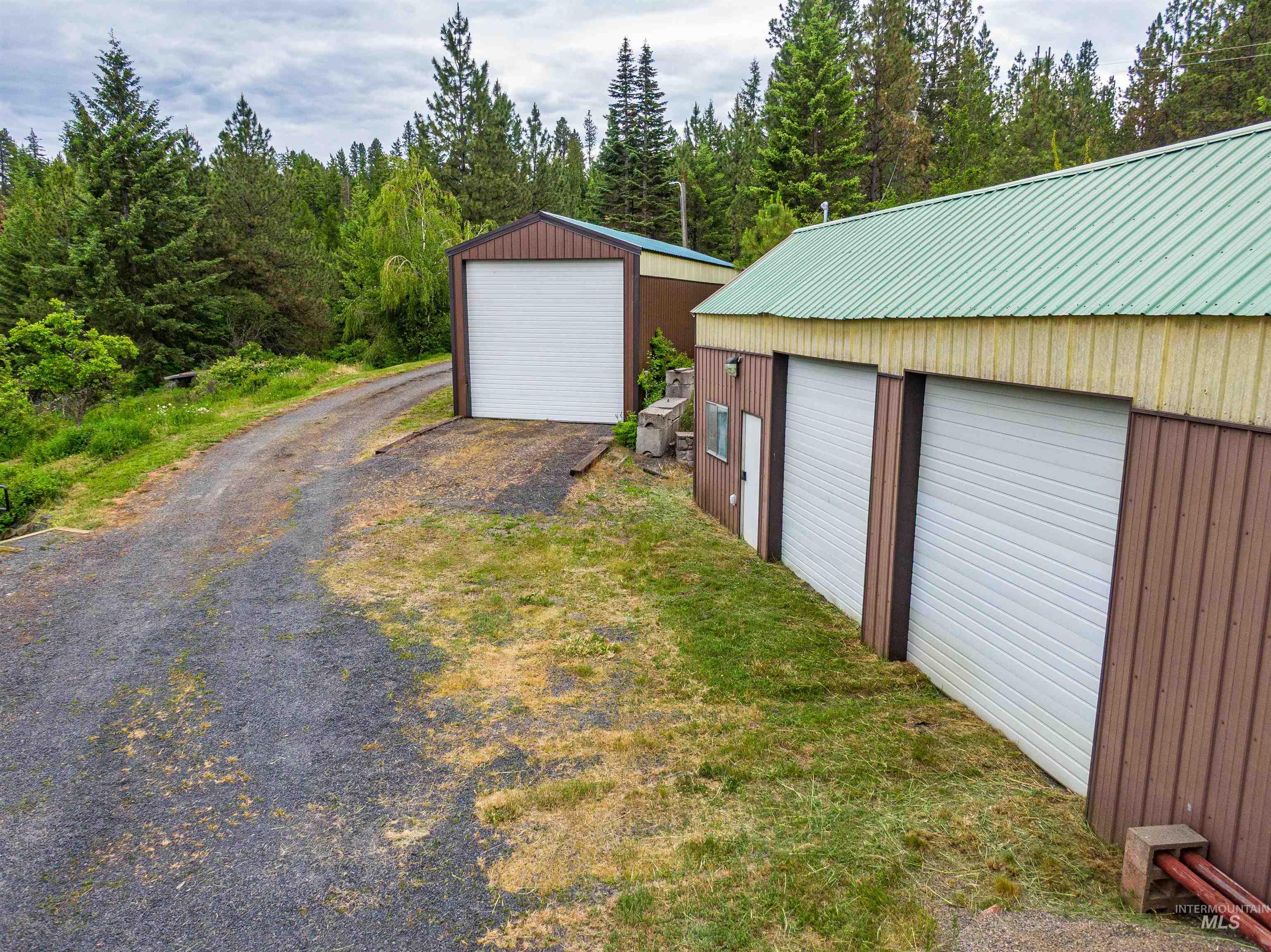 1415 Four Mile Road Viola, ID 83872 - Photo 5 of 49