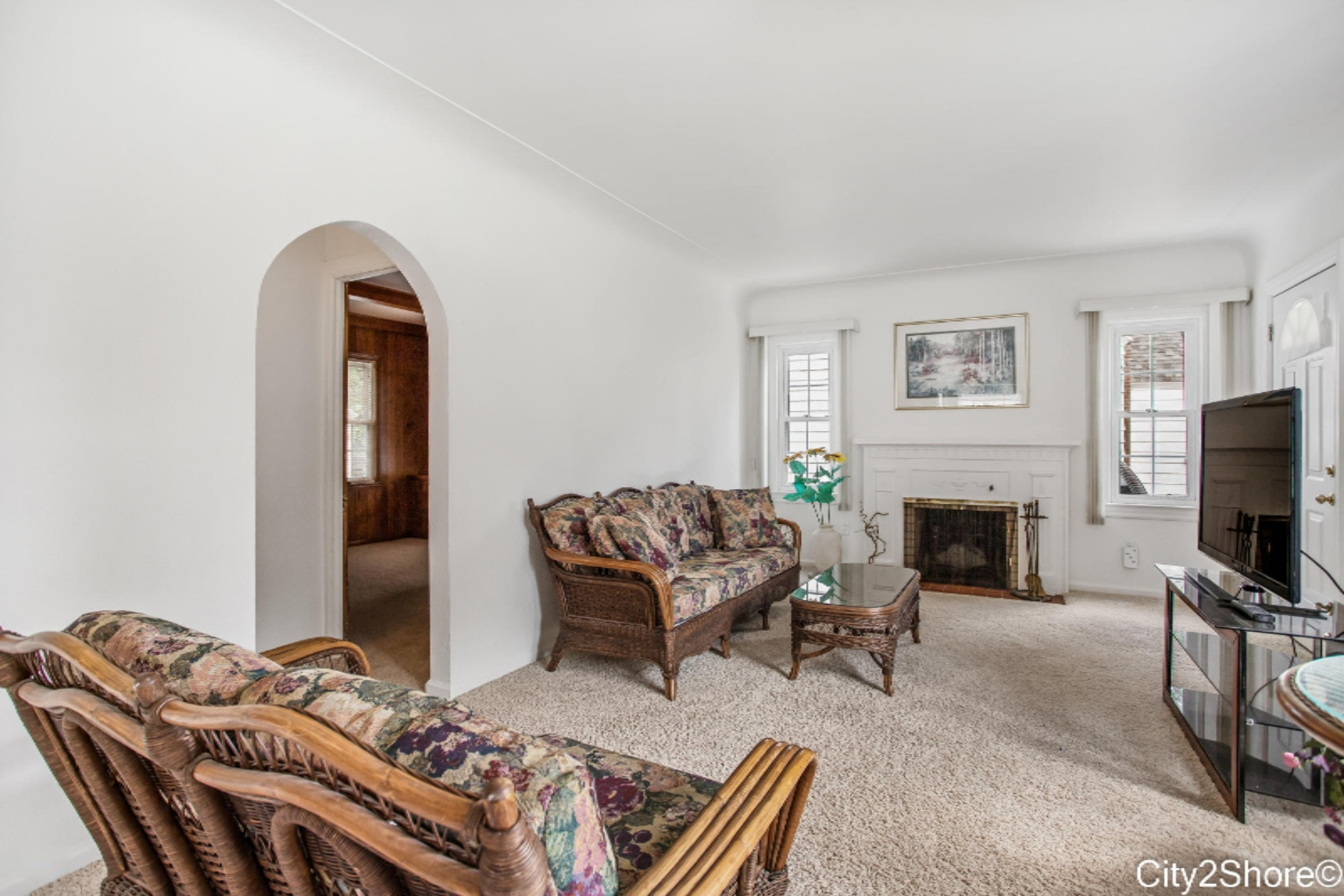129 Manchester Road Southwest Wyoming, MI 49548 - Photo 8 of 32 Living Room