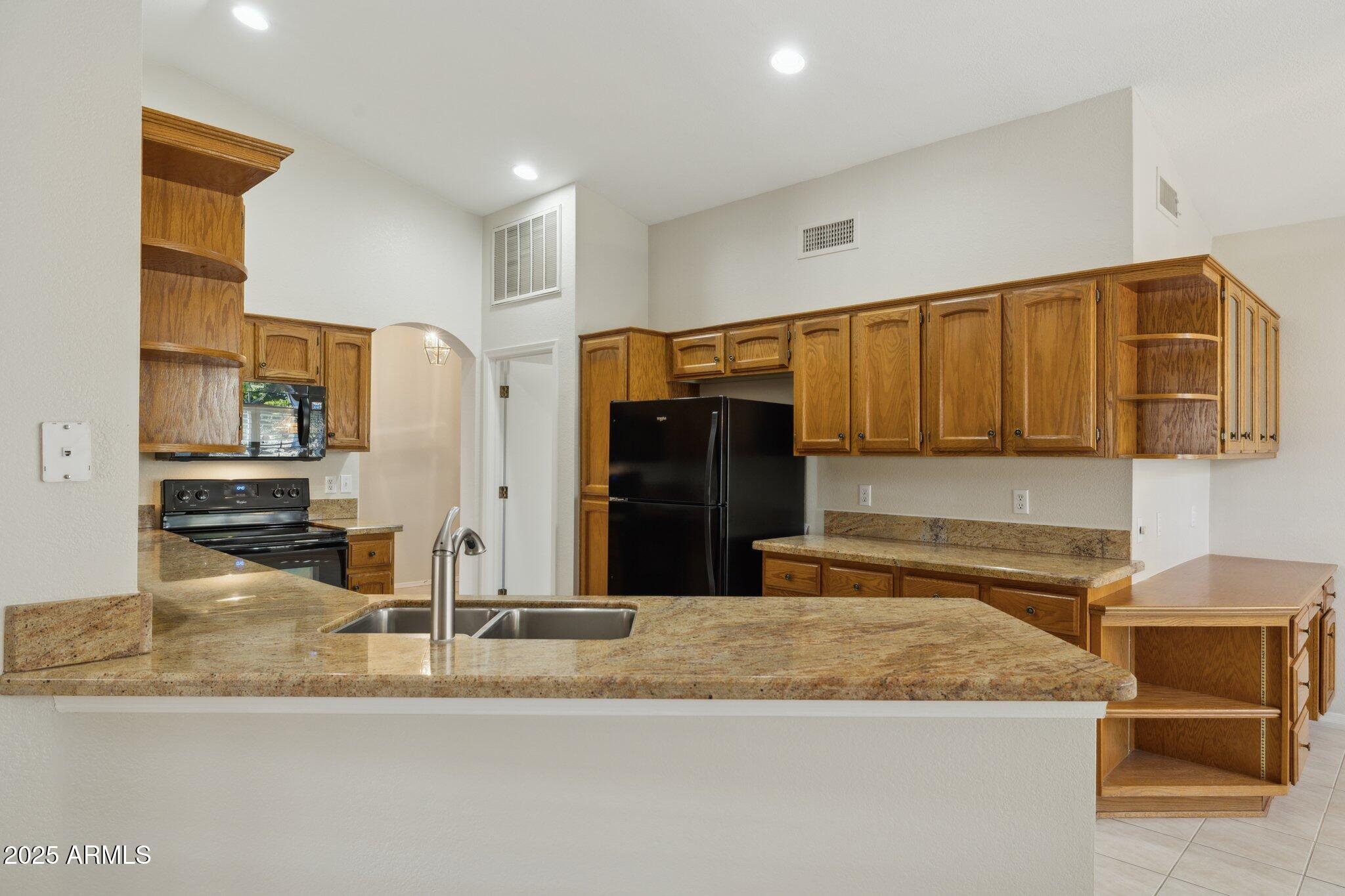 15433 West Cheery Lynn Road Goodyear, AZ 85395 - Photo 15 of 57 13-web-or-mls-15433-w-cheery-lynn-rd