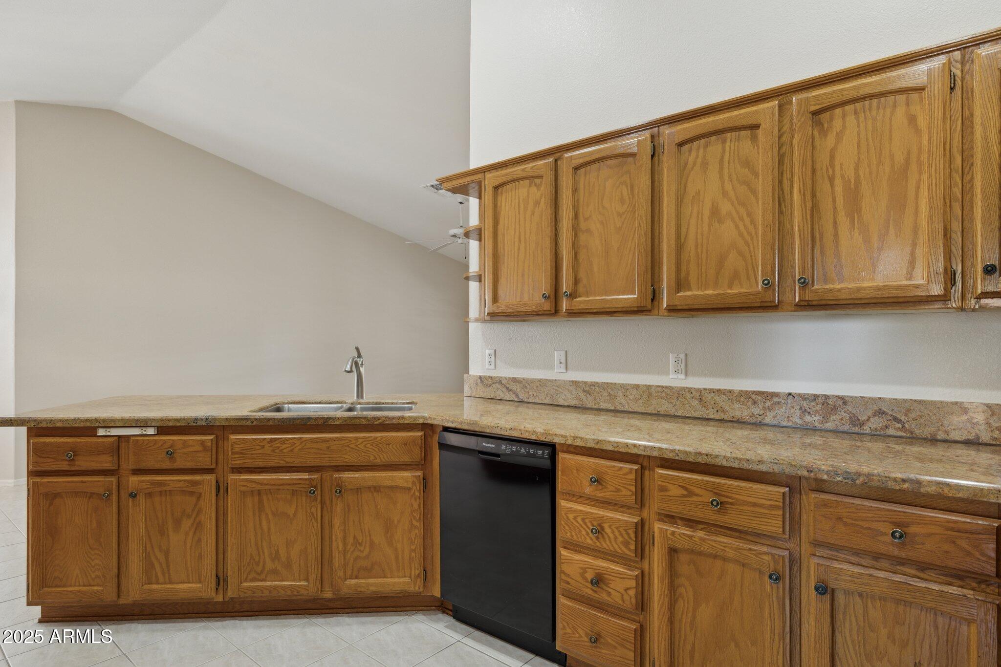 15433 West Cheery Lynn Road Goodyear, AZ 85395 - Photo 16 of 57 11-web-or-mls-15433-w-cheery-lynn-rd