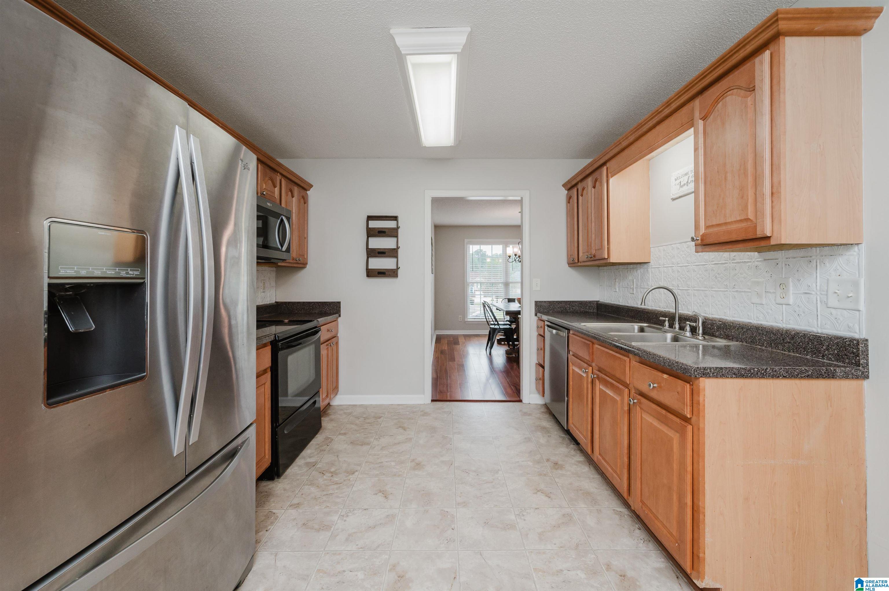 1015 Hickory Circle Moody, AL 35004 - Photo 8 of 29