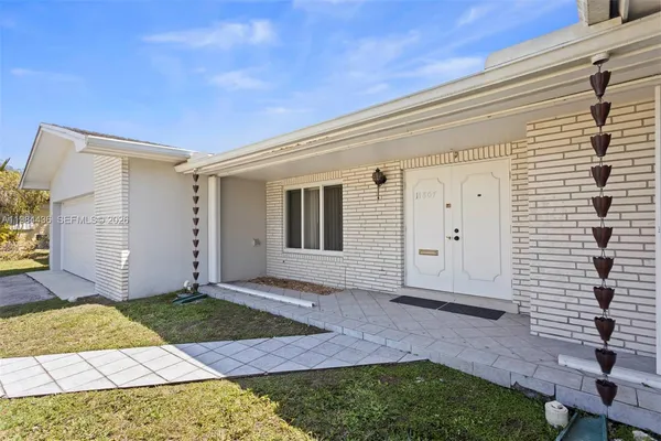 a view of backyard of house