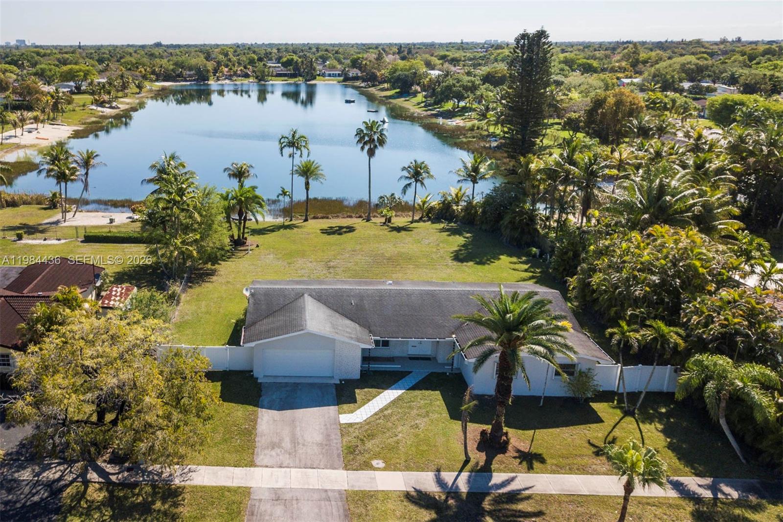 11807 Southwest 112th Avenue Miami, FL 33176 - Photo 37 of 48
