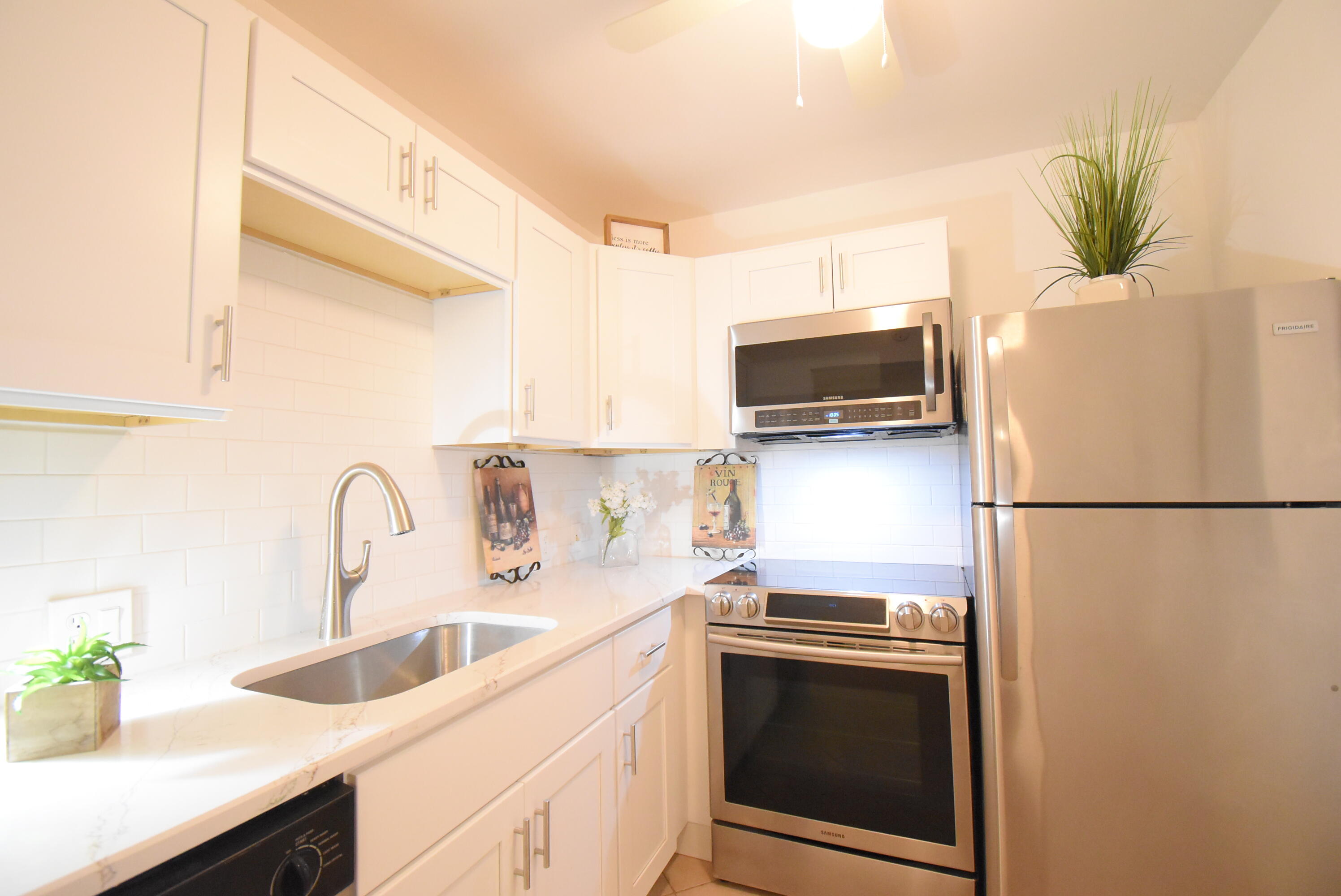 205 Suffolk F Boca Raton, FL 33434 - Photo 19 of 20 DSC_0069