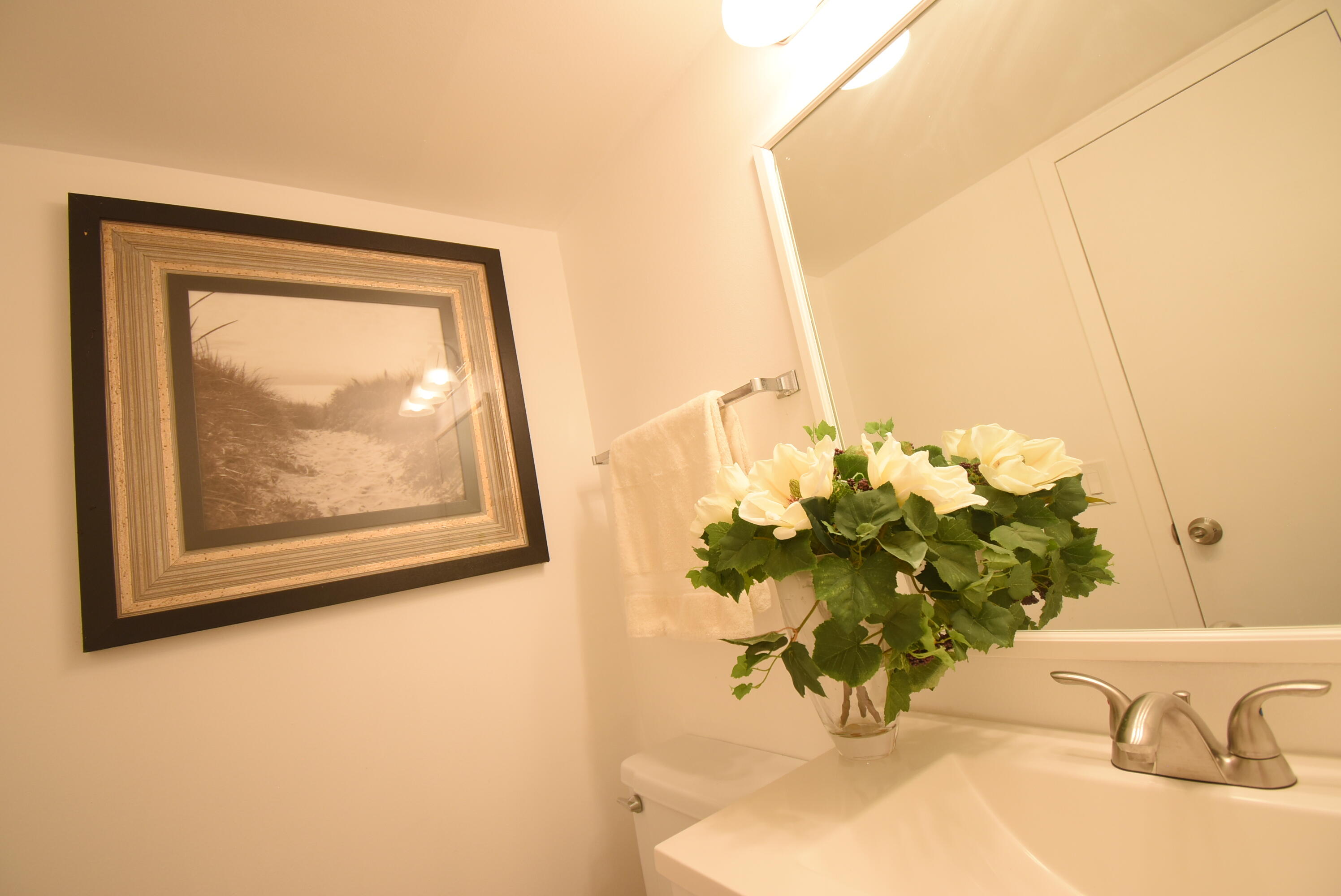 205 Suffolk F Boca Raton, FL 33434 - Photo 4 of 20 DSC_0087
