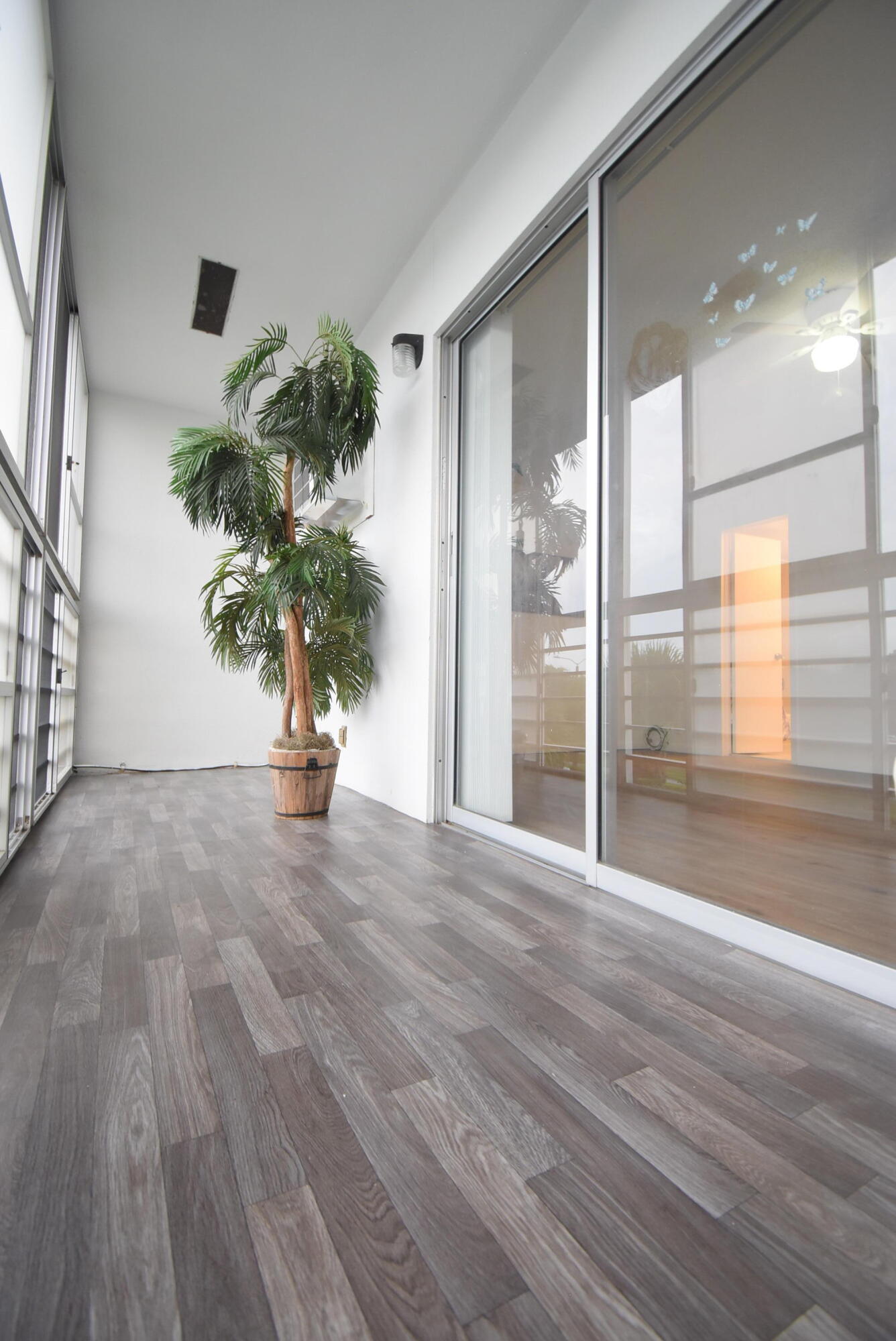 205 Suffolk F Boca Raton, FL 33434 - Photo 8 of 20 DSC_0111
