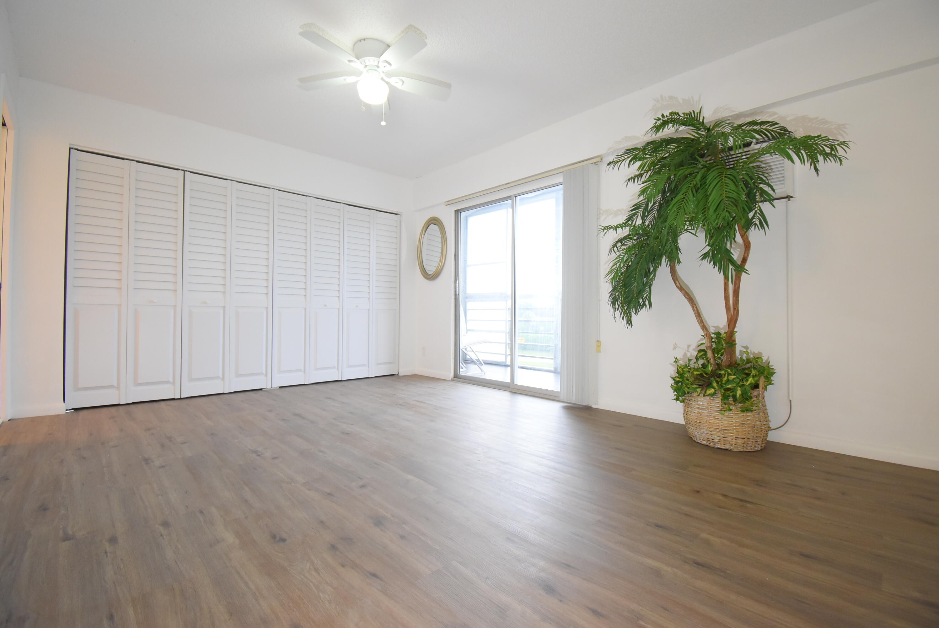 205 Suffolk F Boca Raton, FL 33434 - Photo 9 of 20 DSC_0093
