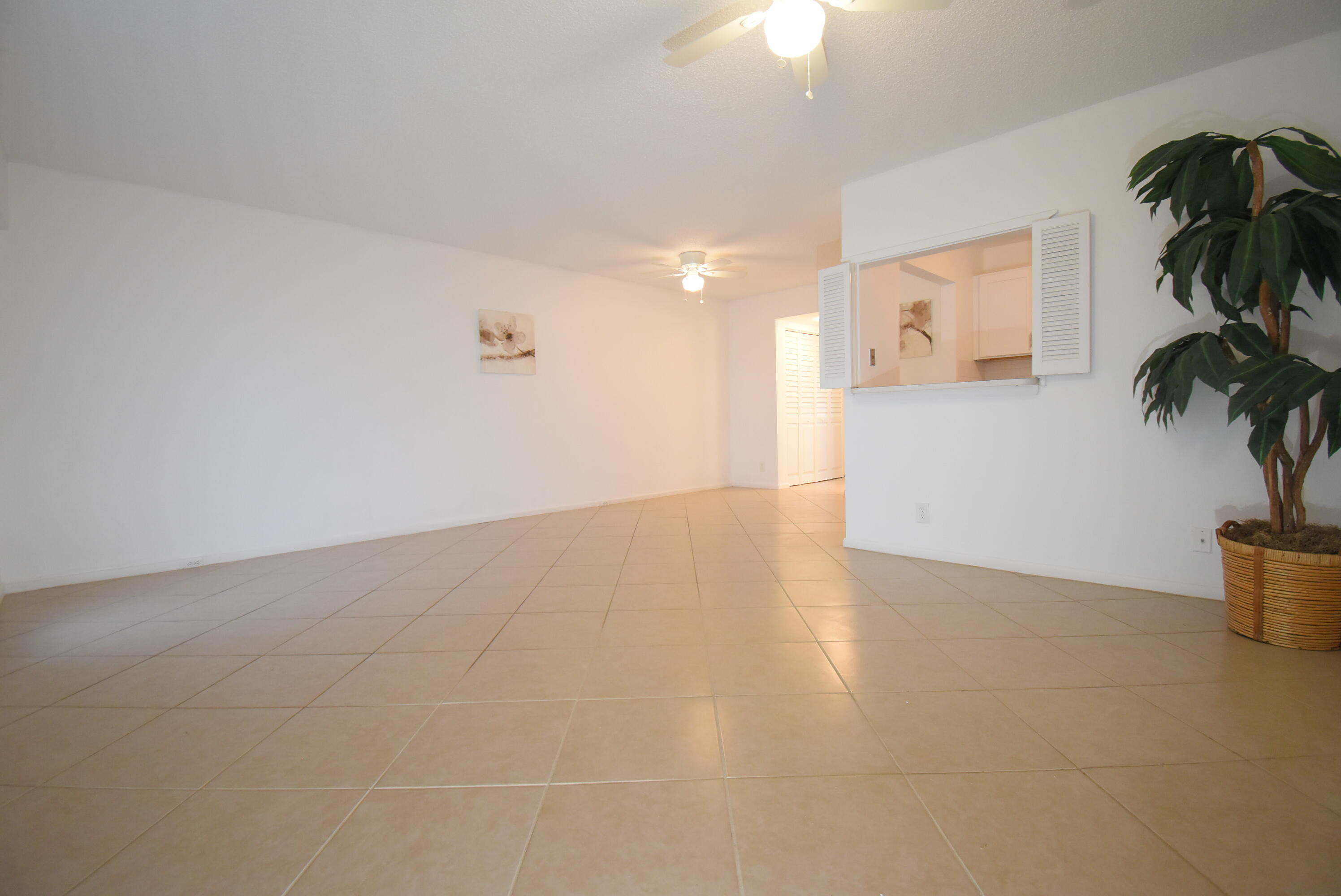 205 Suffolk F Boca Raton, FL 33434 - Photo 10 of 20 DSC_0066