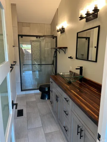 $990,000 | 14920 Mallo Pass Drive, Manchester, CA 95459