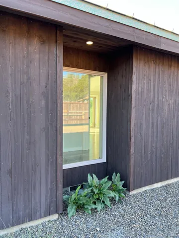 $990,000 | 14920 Mallo Pass Drive, Manchester, CA 95459