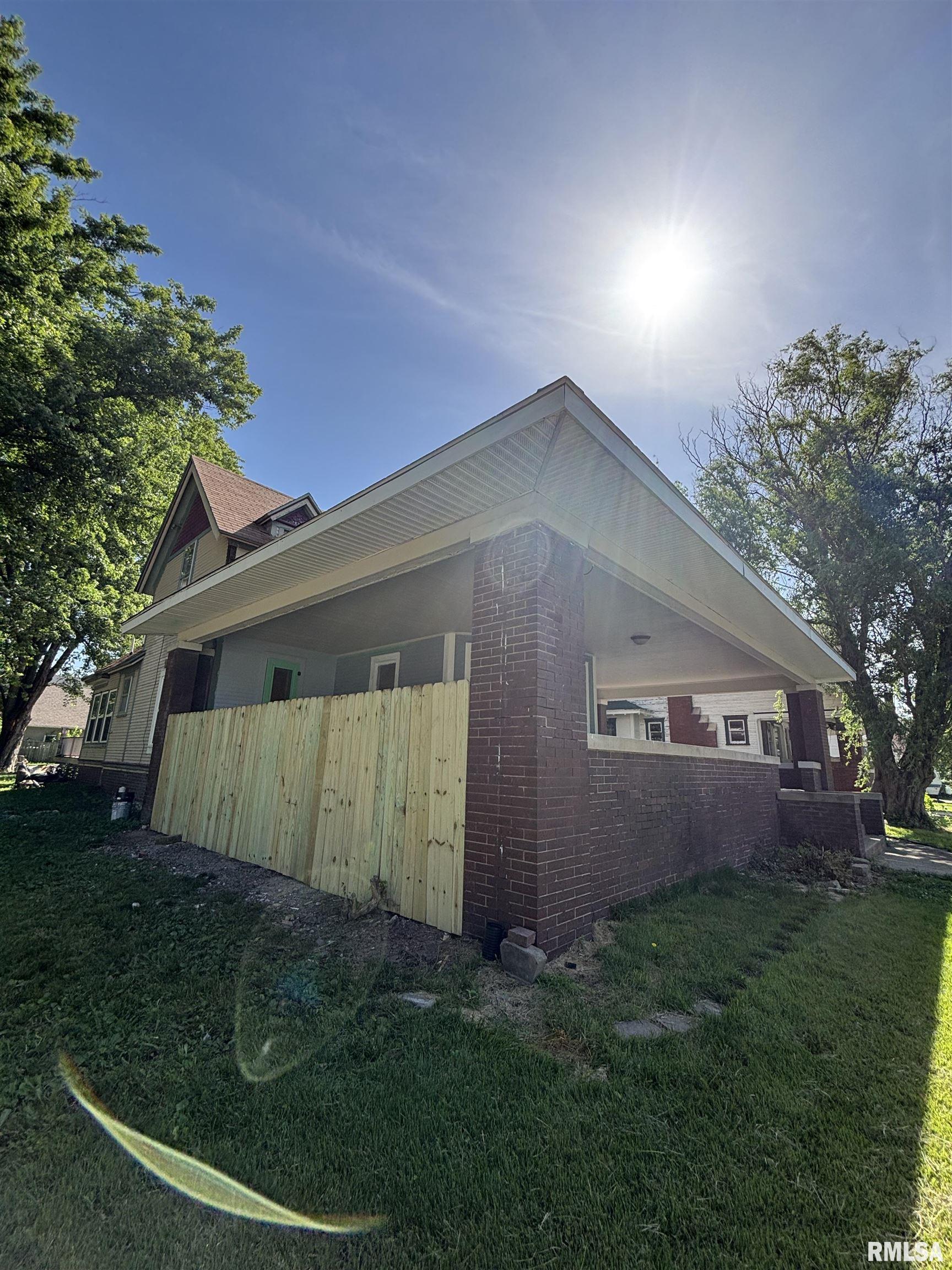 295 West Barnes Street Bushnell, IL 61422 - Photo 7 of 96