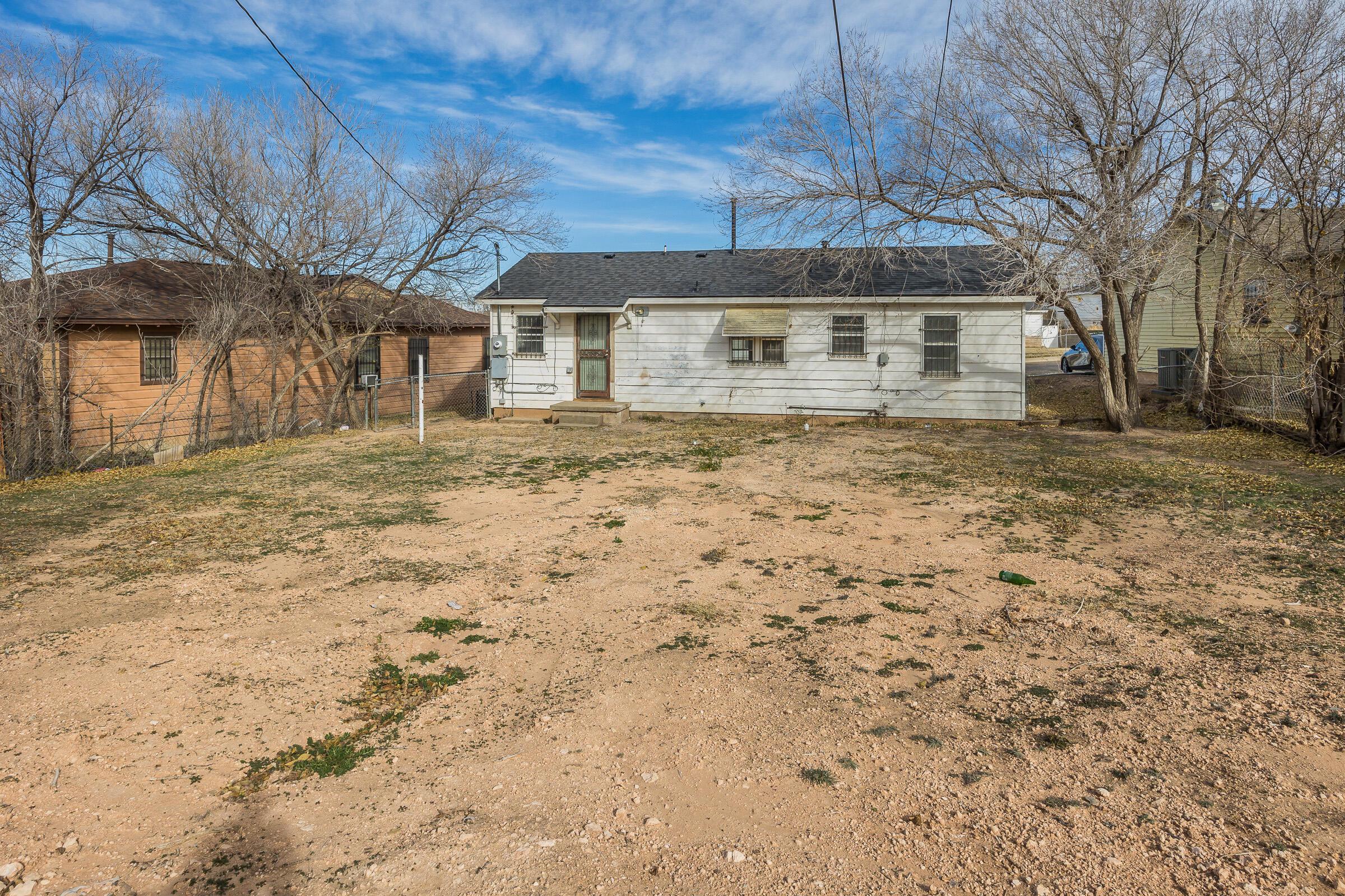 2207 Hickory Street Amarillo, TX 79107 - Photo 13 of 14 13-Rear