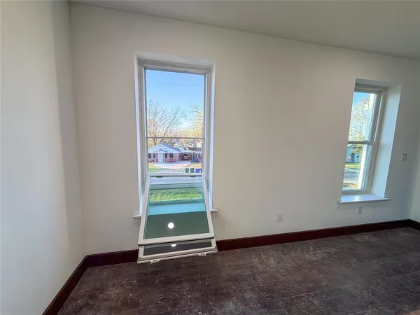 $1,150 | 107 East Stone Street, Unit B, Collinsville, TX 76233