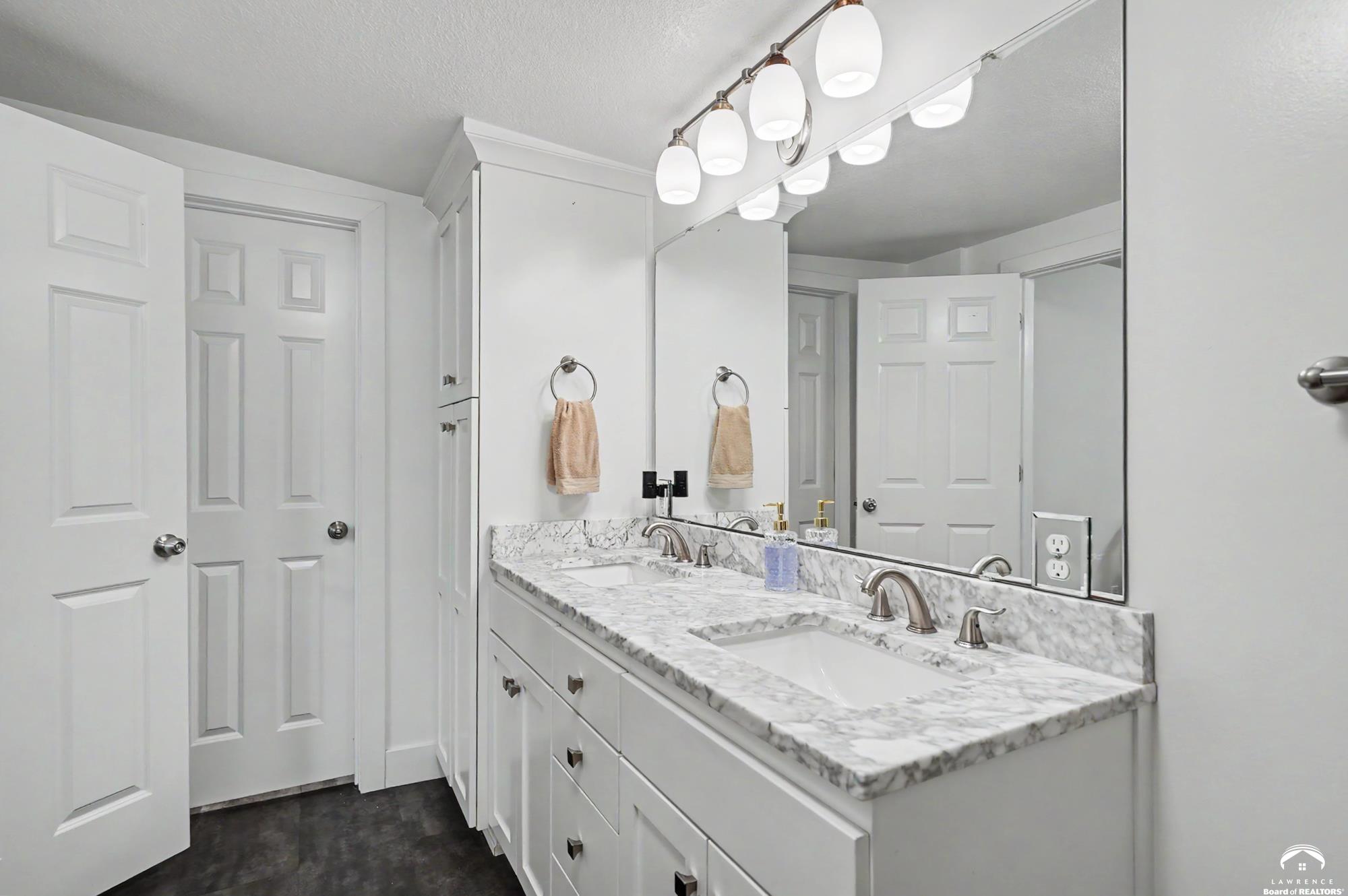 630 North 5th Street Lawrence, KS 66044 - Photo 16 of 40