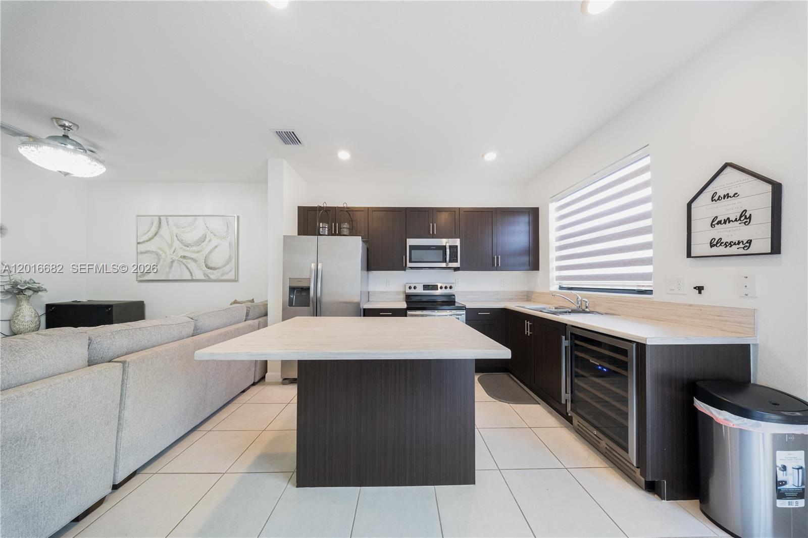 18236 Southwest 148th Road Miami, FL 33187 - Photo 2 of 24