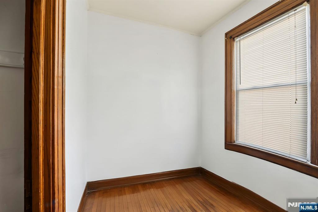 419 Hamilton Street Harrison, NJ 07029 - Photo 13 of 48