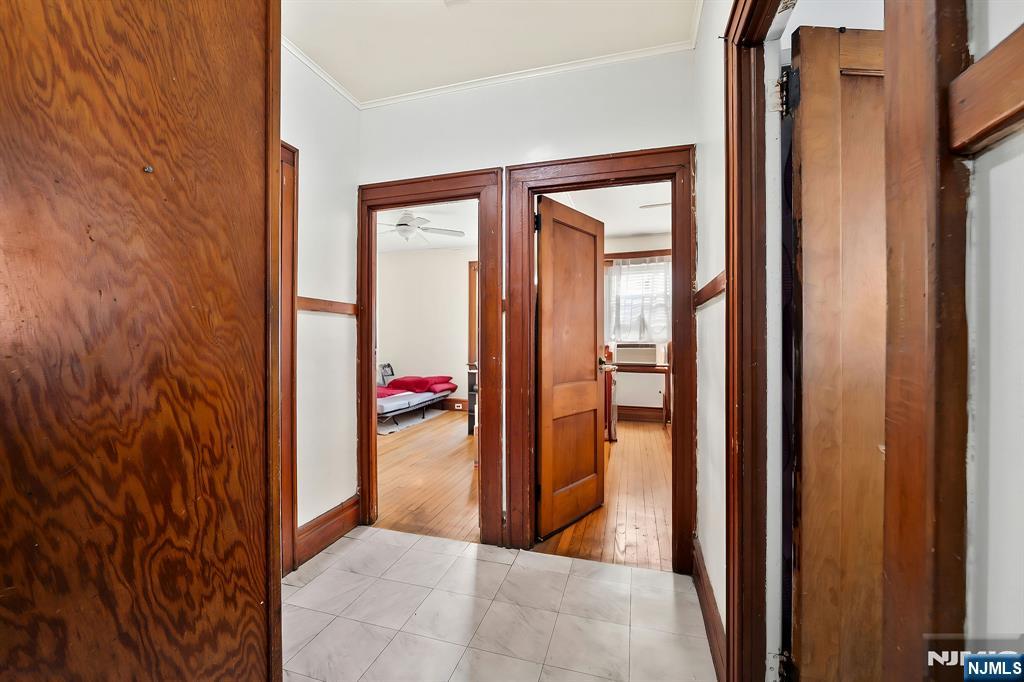 419 Hamilton Street Harrison, NJ 07029 - Photo 19 of 48