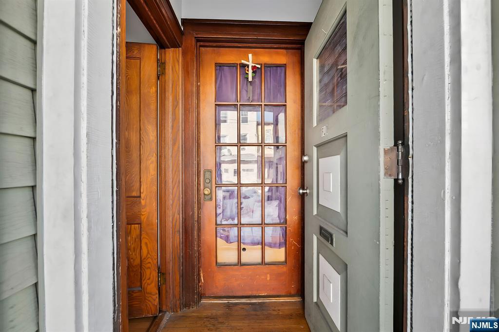 419 Hamilton Street Harrison, NJ 07029 - Photo 23 of 48