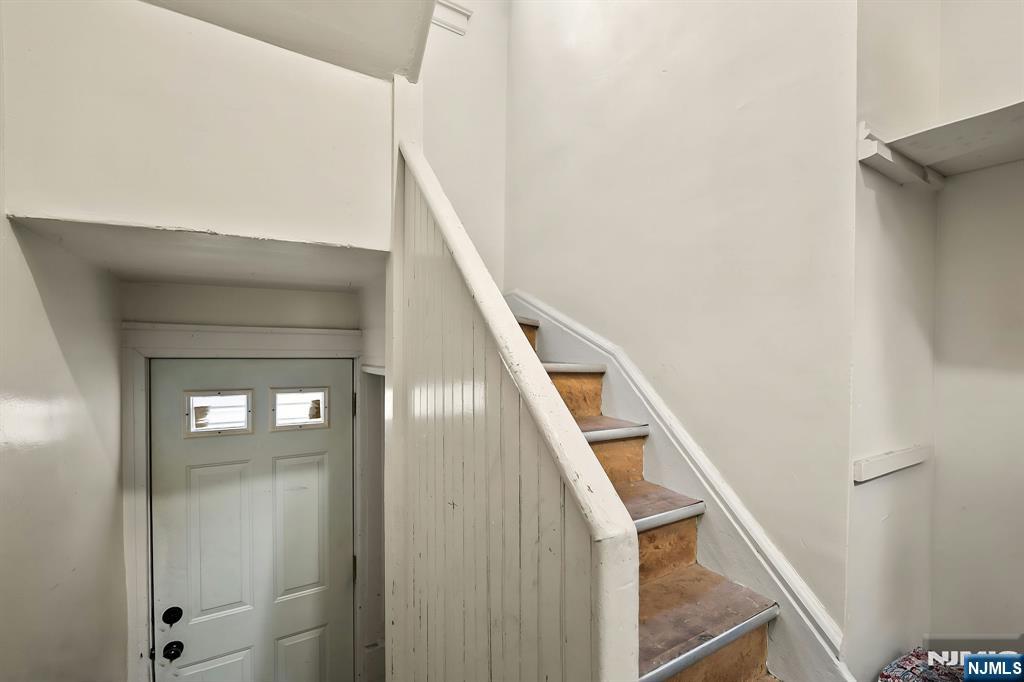 419 Hamilton Street Harrison, NJ 07029 - Photo 33 of 48