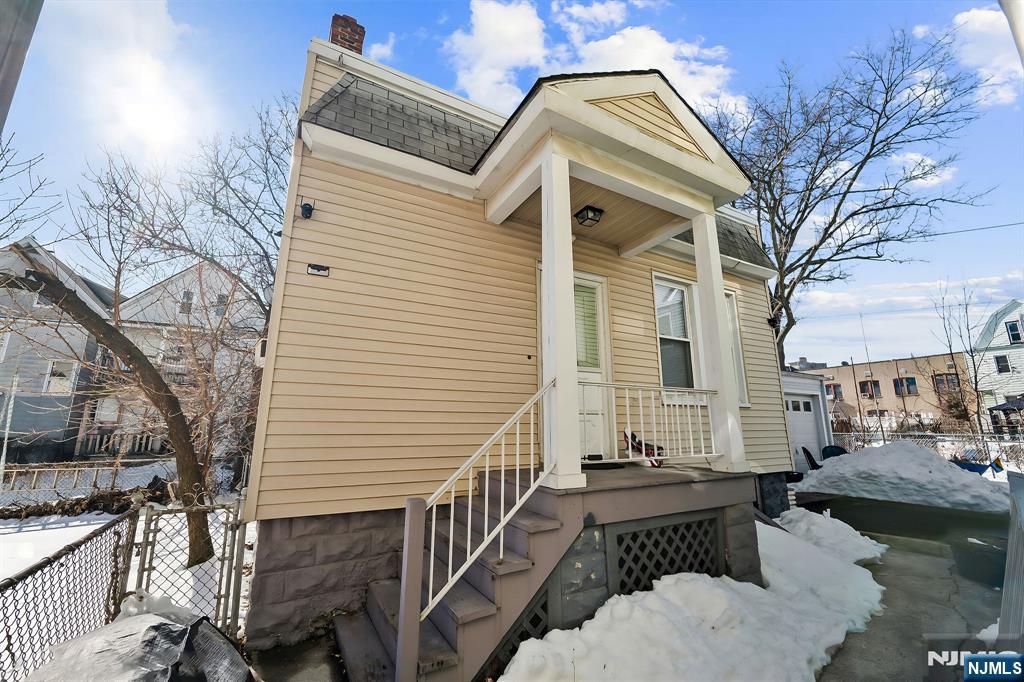 419 Hamilton Street Harrison, NJ 07029 - Photo 35 of 48