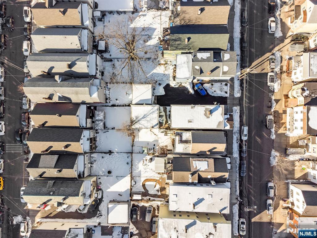 419 Hamilton Street Harrison, NJ 07029 - Photo 5 of 48