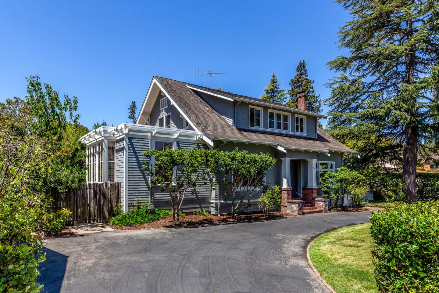 343 Ranelagh Road Hillsborough, CA 94010 - Photo 2 of 35 Gallery Image 2