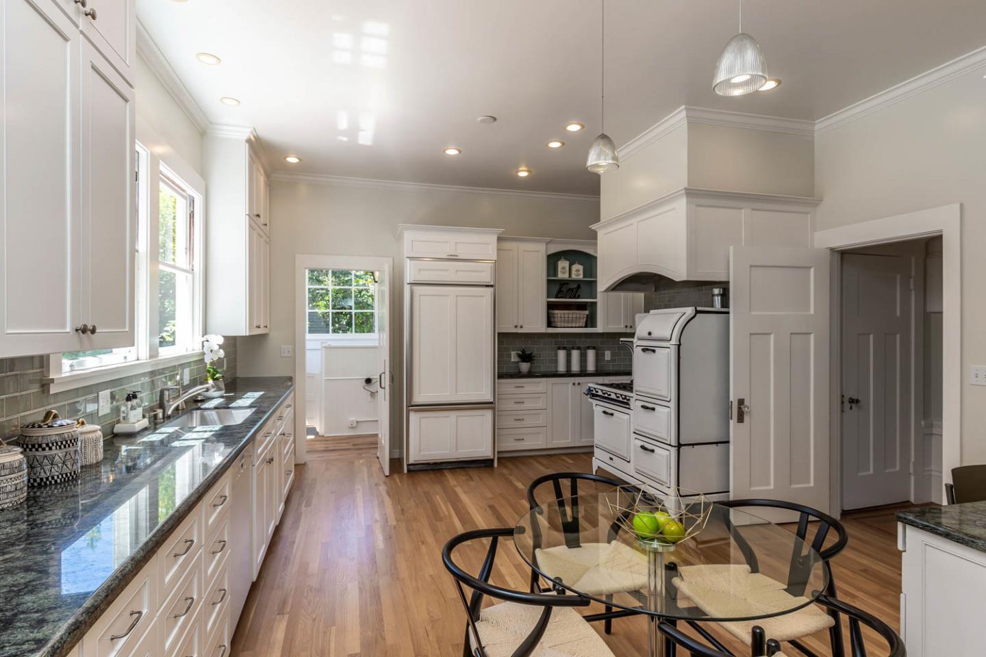 343 Ranelagh Road Hillsborough, CA 94010 - Photo 15 of 35 Gallery Image 15