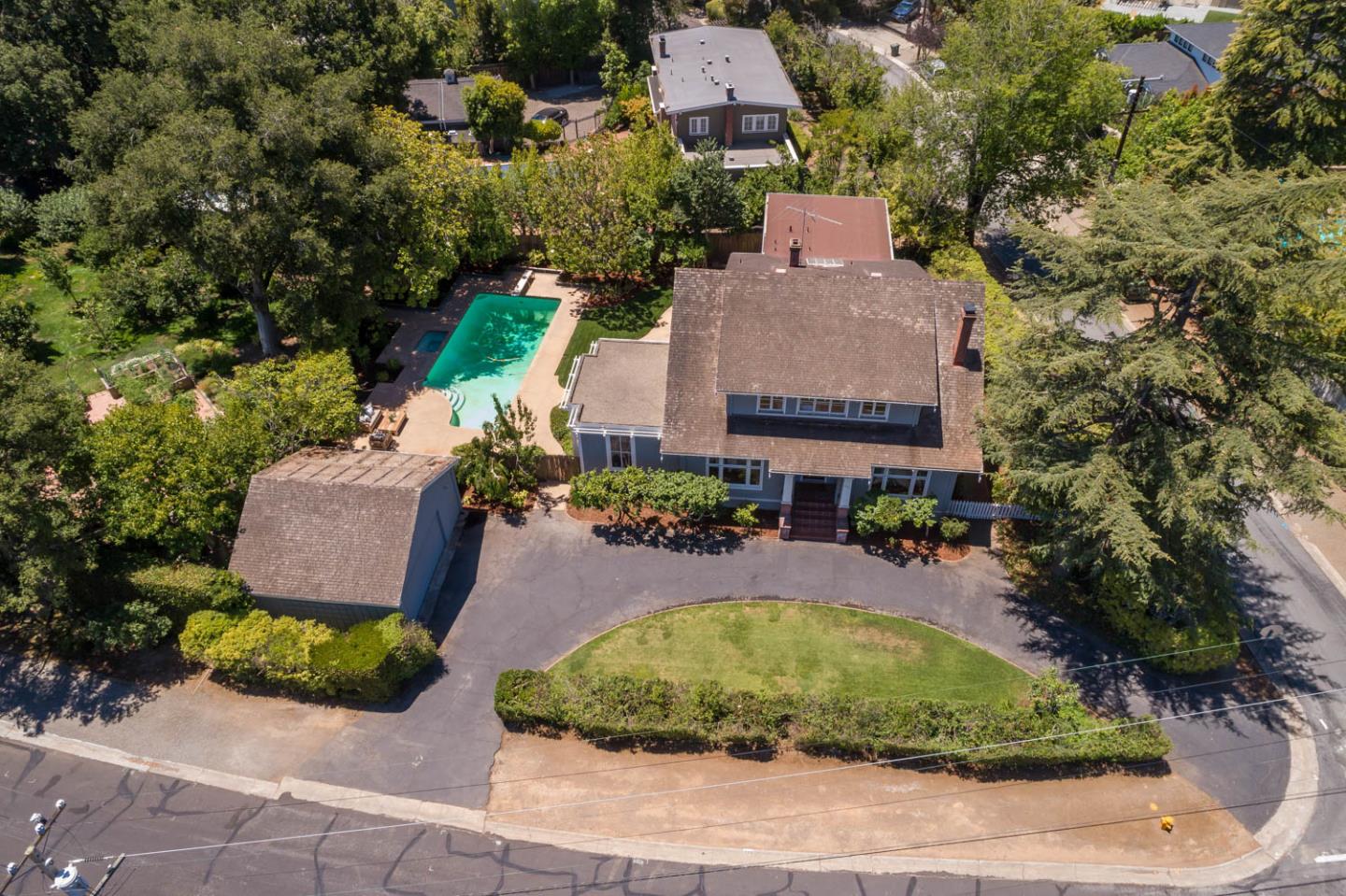 343 Ranelagh Road Hillsborough, CA 94010 - Photo 3 of 35 Gallery Image 3