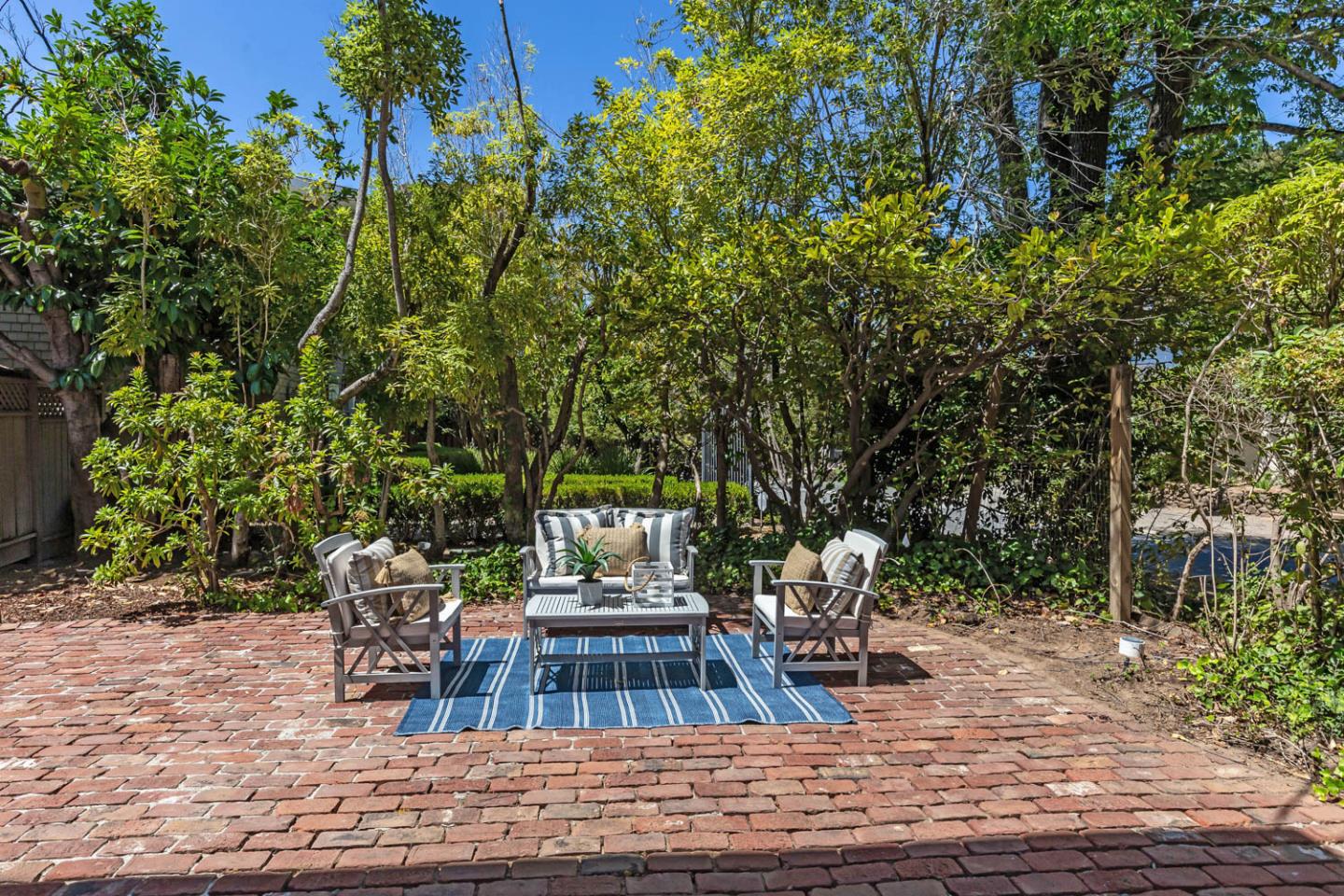 343 Ranelagh Road Hillsborough, CA 94010 - Photo 28 of 35 Gallery Image 28