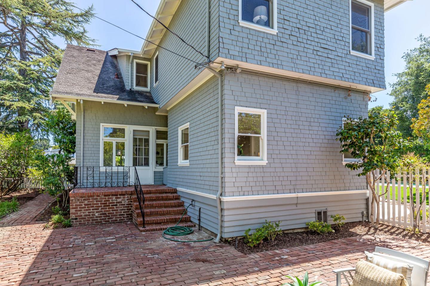 343 Ranelagh Road Hillsborough, CA 94010 - Photo 31 of 35 Gallery Image 31