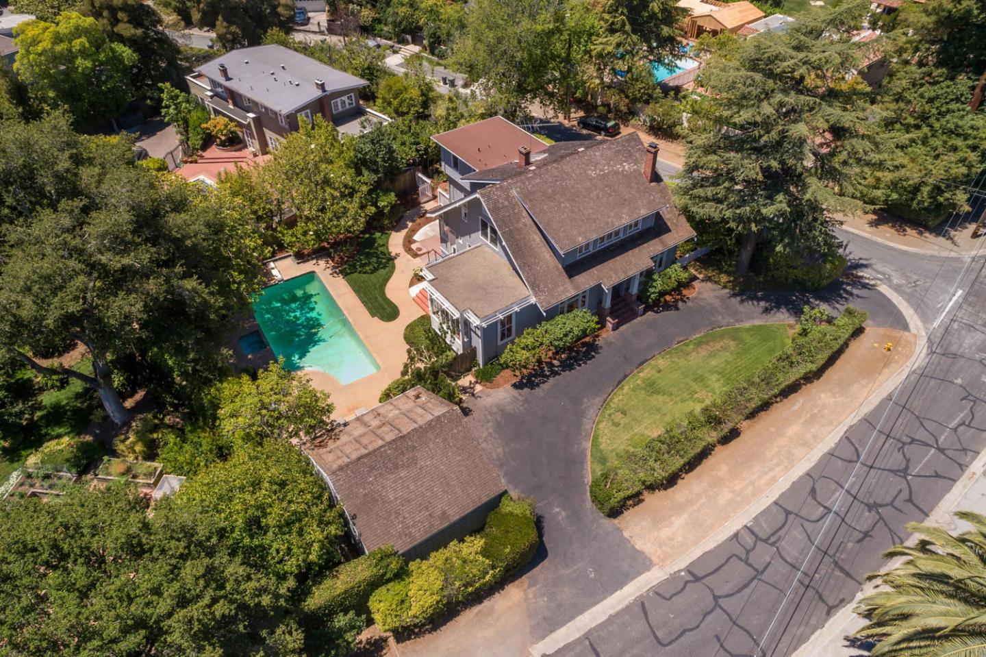 343 Ranelagh Road Hillsborough, CA 94010 - Photo 33 of 35 Gallery Image 33