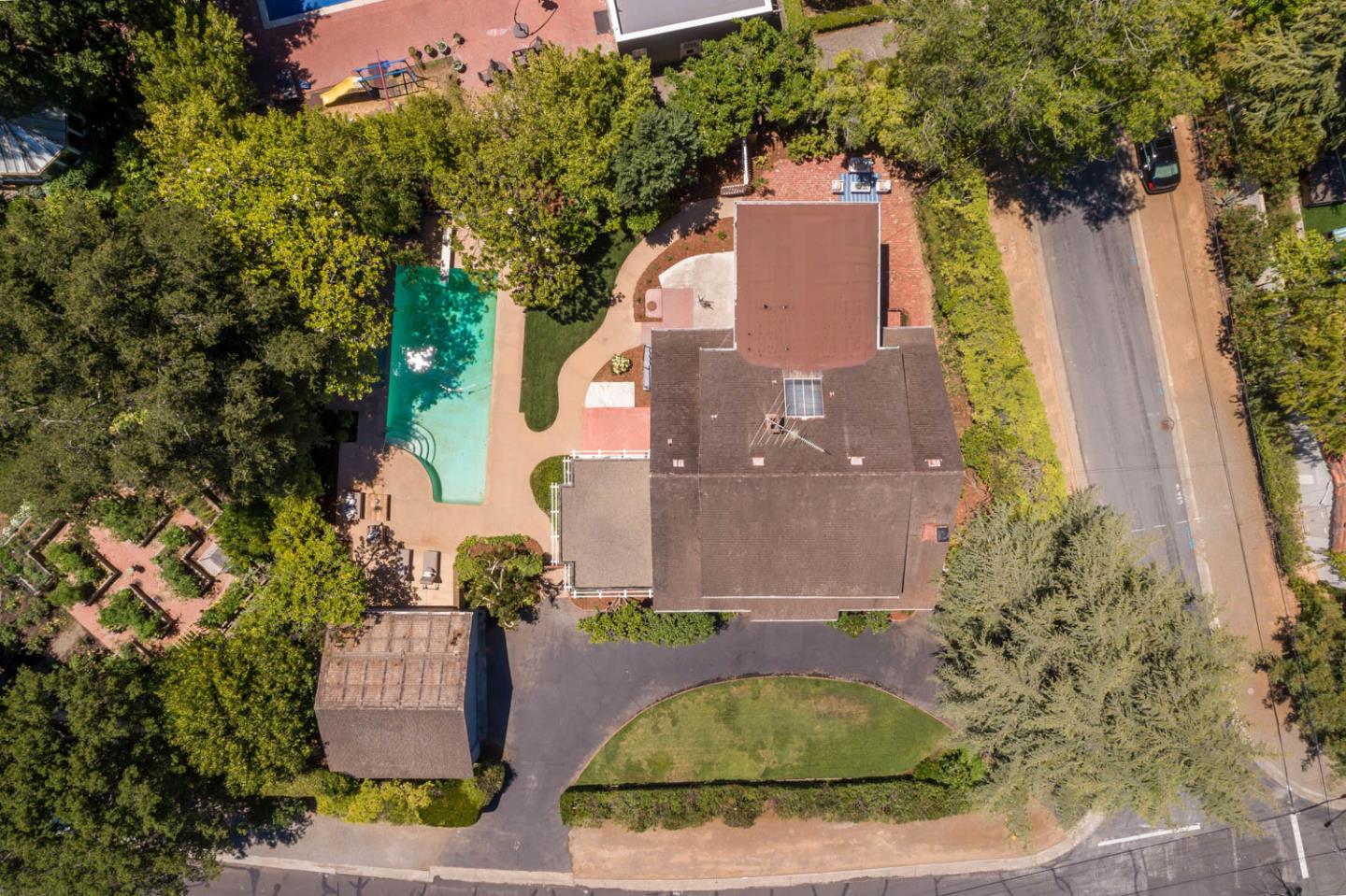 343 Ranelagh Road Hillsborough, CA 94010 - Photo 5 of 35 Gallery Image 5