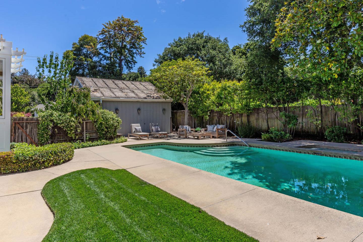 343 Ranelagh Road Hillsborough, CA 94010 - Photo 7 of 35 Gallery Image 7