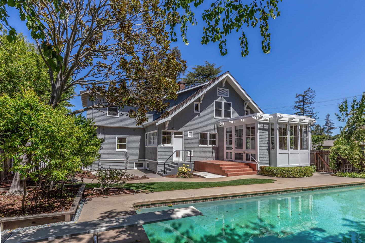 343 Ranelagh Road Hillsborough, CA 94010 - Photo 8 of 35 Gallery Image 8