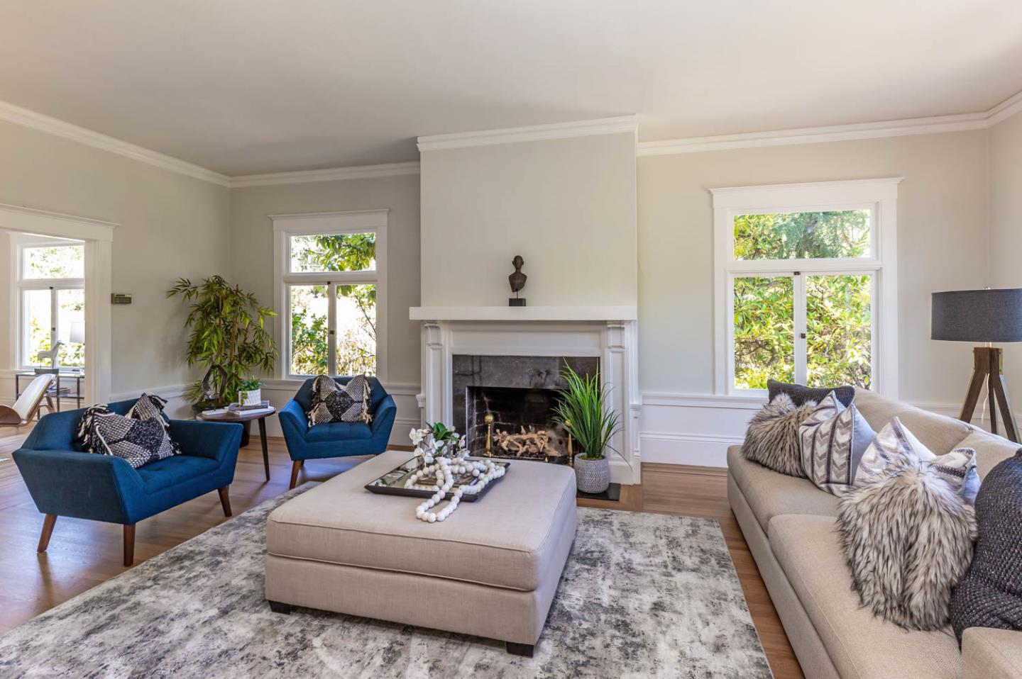 343 Ranelagh Road Hillsborough, CA 94010 - Photo 9 of 35 Gallery Image 9